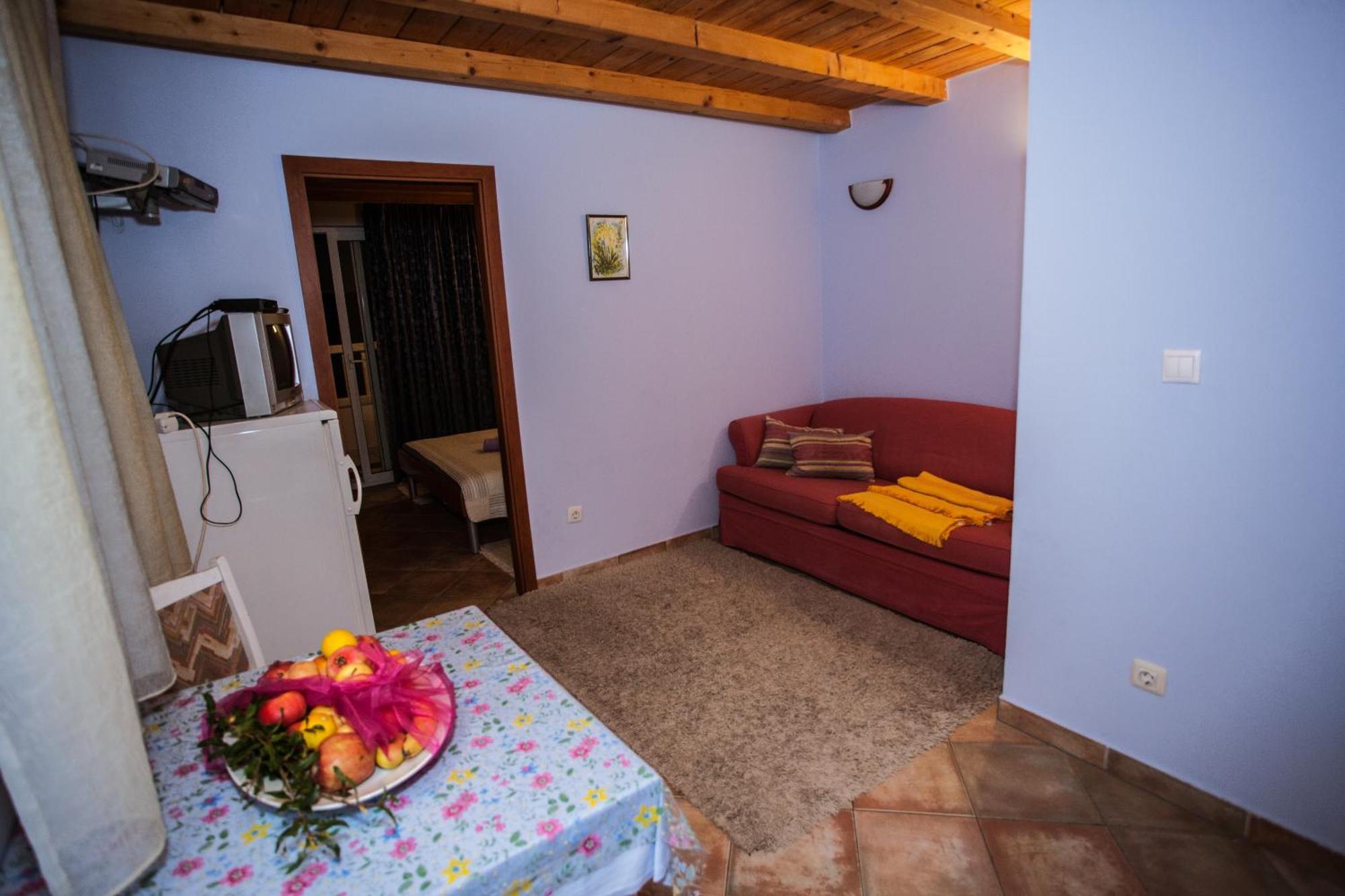 Apartments Agava-Mirjana Омиш Номер фото